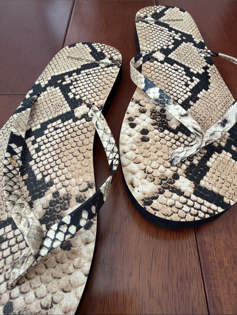 Tory Burch Desert Rocco’s Snake Snake-Print Leather Flip Flops - Picture 4 of 5